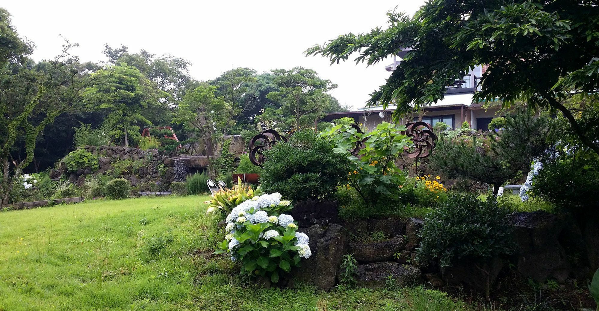 Gotjawal Geomunoreum Pension 済州市 エクステリア 写真