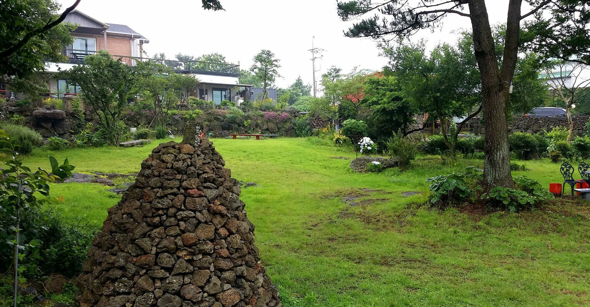Gotjawal Geomunoreum Pension 済州市 エクステリア 写真