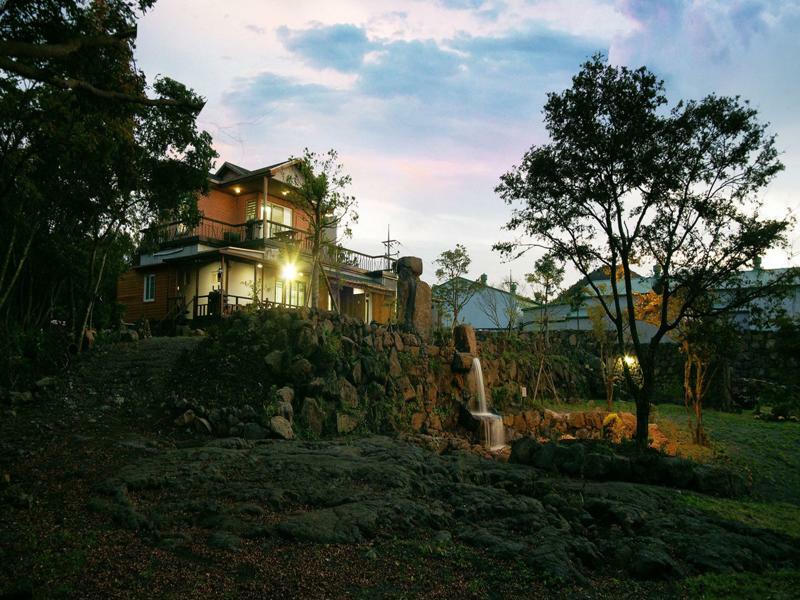 Gotjawal Geomunoreum Pension 済州市 エクステリア 写真